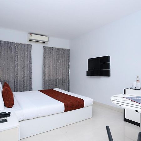 Super Townhouse Malabar Illam Hotel Kochi Exterior photo