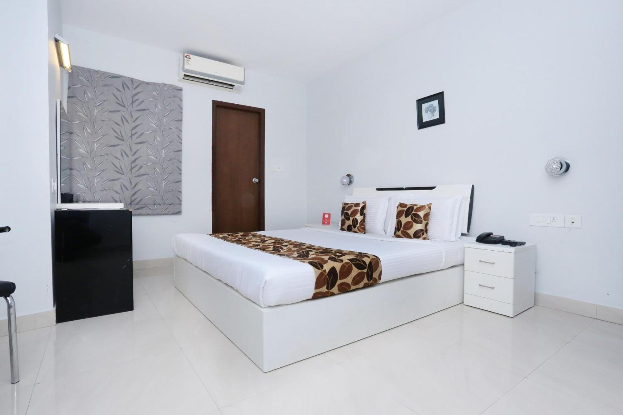 Super Townhouse Malabar Illam Hotel Kochi Exterior photo